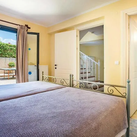 Villa Dionysus *